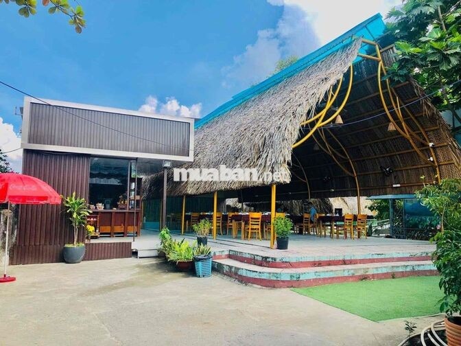 Cần sang lại quán ăn sân vườn , có phòng vip