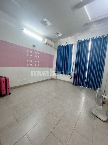 Chính chủ chuyển nhượng nhà 2 tầng quận 3 hẻm 5m sát bờ kè Hoàng Sa
