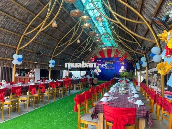 Cần sang lại quán ăn sân vườn , có phòng vip