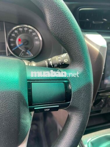 Toyota Fortuner 7 chỗ Số sàn máy dầu