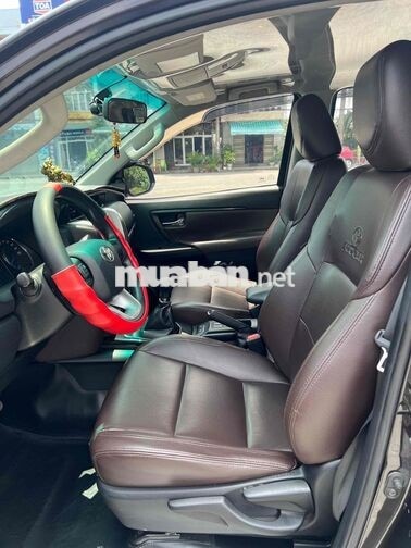 Toyota Fortuner 7 chỗ Số sàn máy dầu
