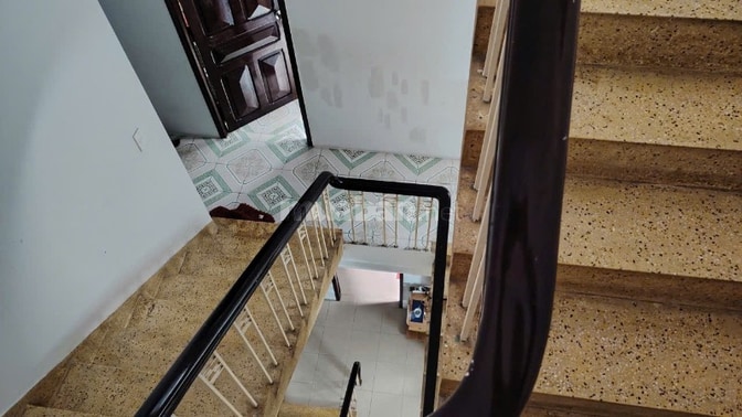 Kẹt Tiền Bán Gấp Nhà Hẻm Xe Tải Nhỏ Vào Tận Nhà Lạc Long Quân Tân Bình