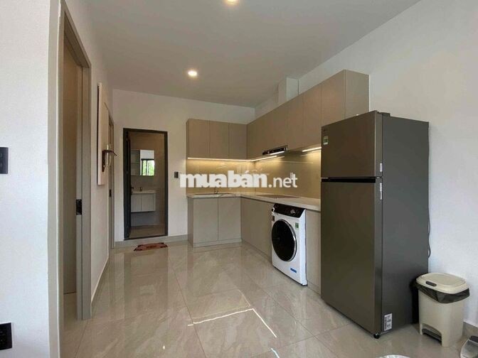 Cho thuê căn 2PN máy giặt riêng nội thất đẹp Nguyễn Trãi Q1
