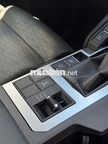 Toyota Prado LC250 2025 Đen 3 vạn km