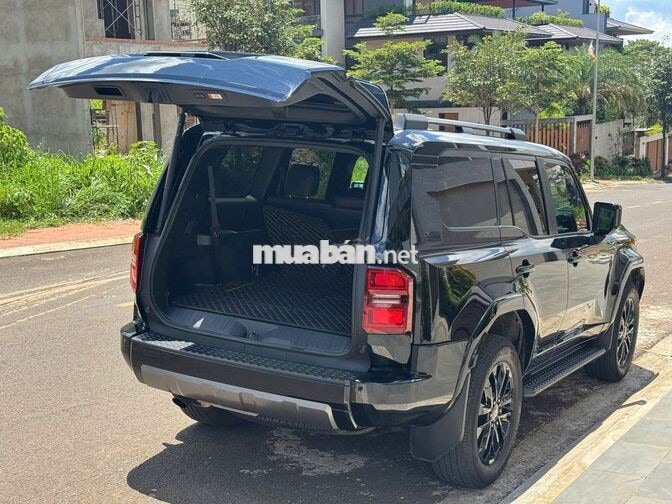 Toyota Prado LC250 2025 Đen 3 vạn km
