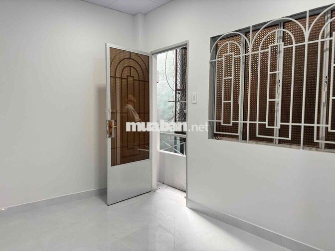 CHÍNH CHỦ CHO THUÊ STUDIO BAN CÔNG TÁCH BẾP MỚI HOÀN THIỆN NGAY QUẬN 3
