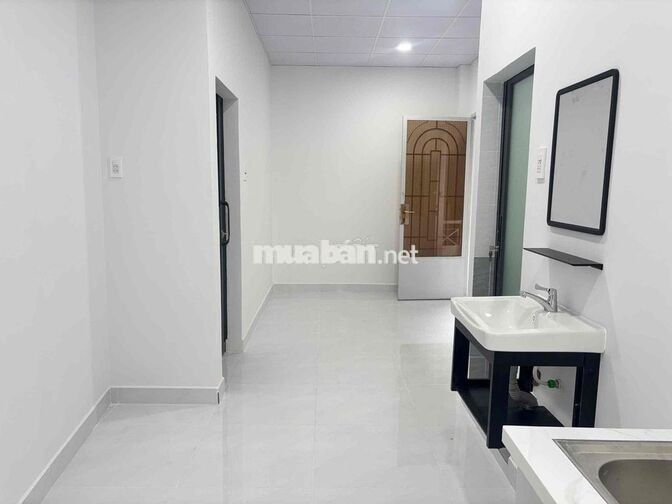 CHÍNH CHỦ CHO THUÊ STUDIO BAN CÔNG TÁCH BẾP MỚI HOÀN THIỆN NGAY QUẬN 3