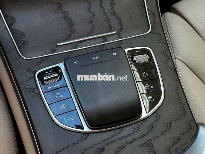 Mercedes GLC200 4matic 2021 Đen 46265 km