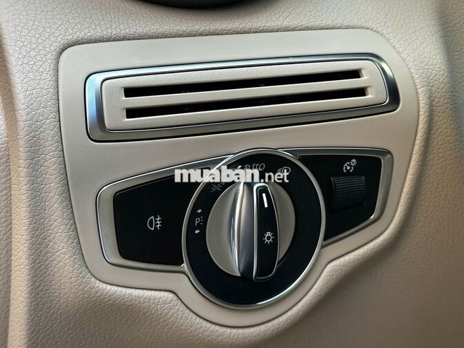 Mercedes GLC200 4matic 2021 Đen 46265 km