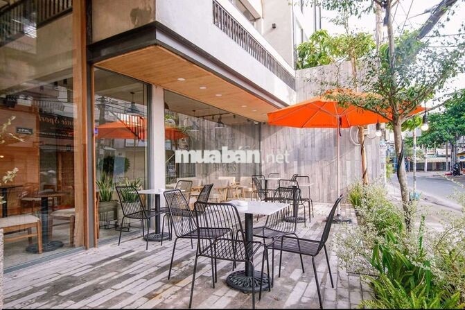 Cho Thuê Nhà Góc 2 Mặt Tiền 👉 DT 20 x 15m 1Trệt 1 Lầu
