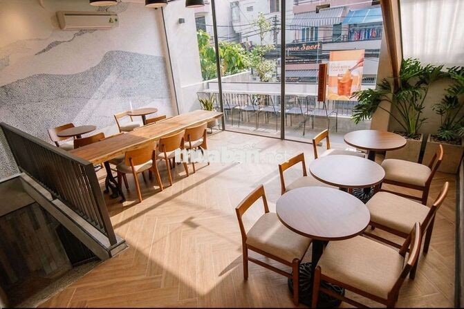 Cho Thuê Nhà Góc 2 Mặt Tiền 👉 DT 20 x 15m 1Trệt 1 Lầu
