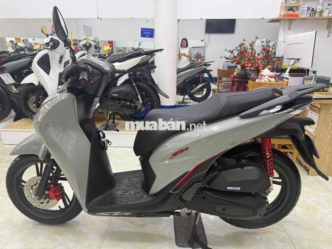 Honda SH 125 ABS 2025 Xám xi măng 2000 km