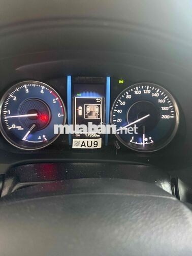Toyota Fortuner 2.4L 4x2 MT 2023 Đồng ánh kim