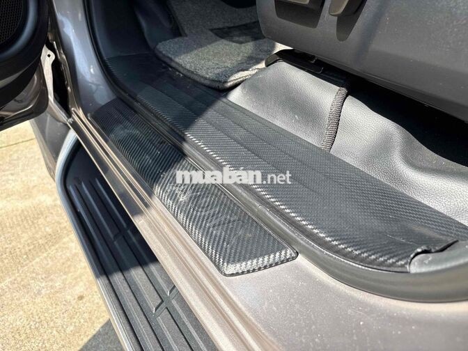 Toyota Fortuner 2.4AT  25.000 km, sơn zin cả xe