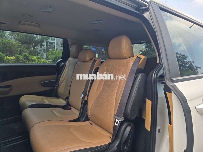 KIA CARNIVAL 2.2L SX 2023 LUXURY DẦU 8GHE 76000KM