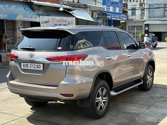 Toyota Fortuner 2.4AT  25.000 km, sơn zin cả xe
