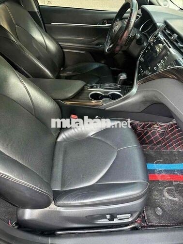 Toyota Camry 2.5Q 2020 Đen