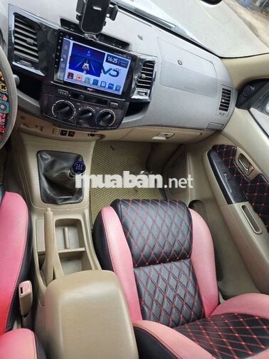 Toyota Fortuner 2011 Số sàn Bạc