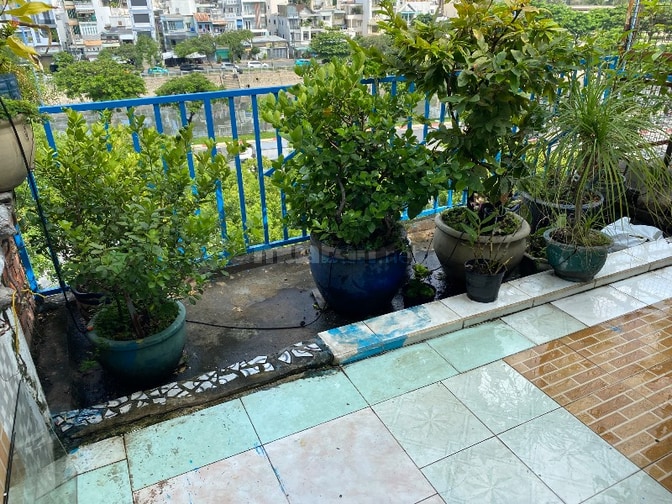 CHO THUÊ CĂN HỘ LẦU 3 MẶT TIỀN VÕ VĂN KIỆT QUẬN 5