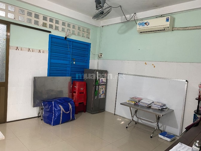 CHO THUÊ CĂN HỘ LẦU 3 MẶT TIỀN VÕ VĂN KIỆT QUẬN 5