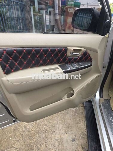 Toyota Fortuner 2011 Số sàn Bạc