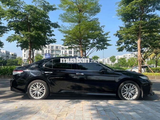 Toyota Camry 2.5Q 2020 Đen