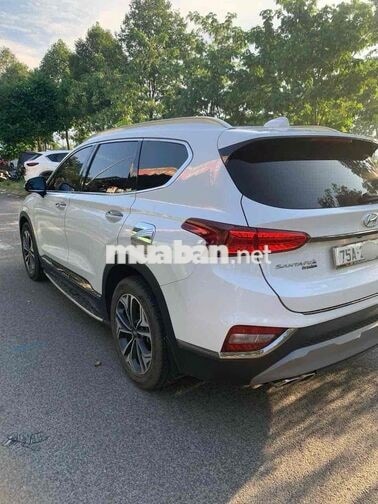 Hyundai SantaFe 2020 Trắng 7 chỗ Dầu Tự động