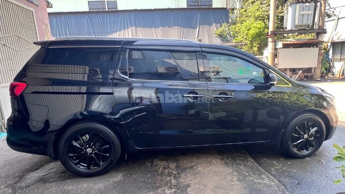 CẦN BÁN KIA SEDONA LUXURY 2020, MÀU ĐEN, MÁY DẦU, SỐ TỰ ĐỘNG