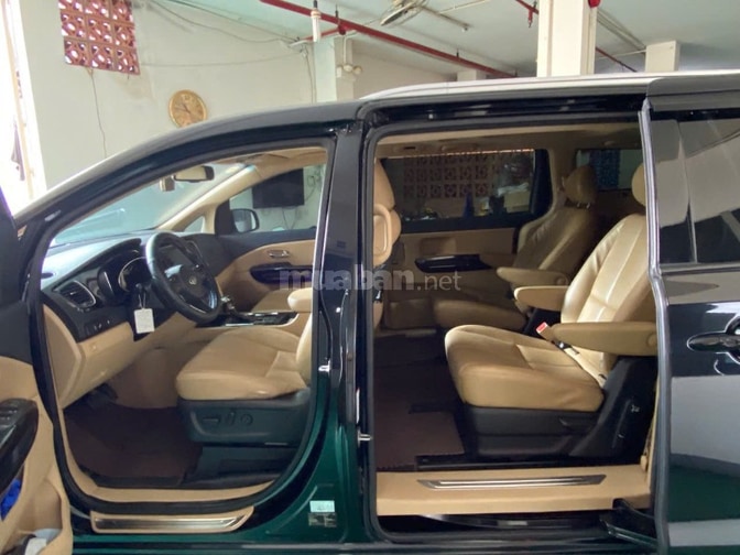 CẦN BÁN KIA SEDONA LUXURY 2020, MÀU ĐEN, MÁY DẦU, SỐ TỰ ĐỘNG