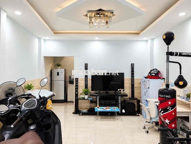 Bán nhà Gò Vấp 43m2,4x11m chỉ 3T95 còn TL
