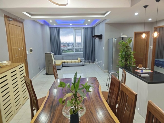 Cần bán chung cư Central Plaza, 69m2, 2PN, Giá 4 tỷ 950 Triệu, đầy đủ 