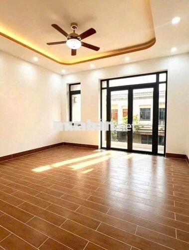 Chủ kẹt tiền bán lỗ 400tr nhà sau lưng KCN Nam Tân Uyên 