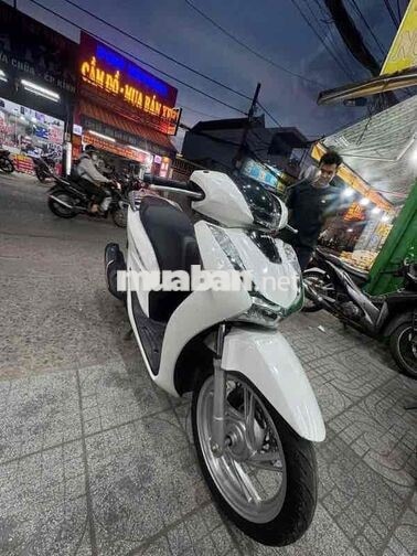 SH 150cc 2021 Trắng bs 60-B2-77979 ký uỷ quyền