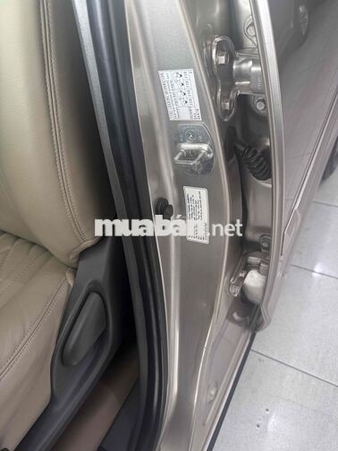 Toyota Innova 2.0E 2013 Vàng cát Số sàn