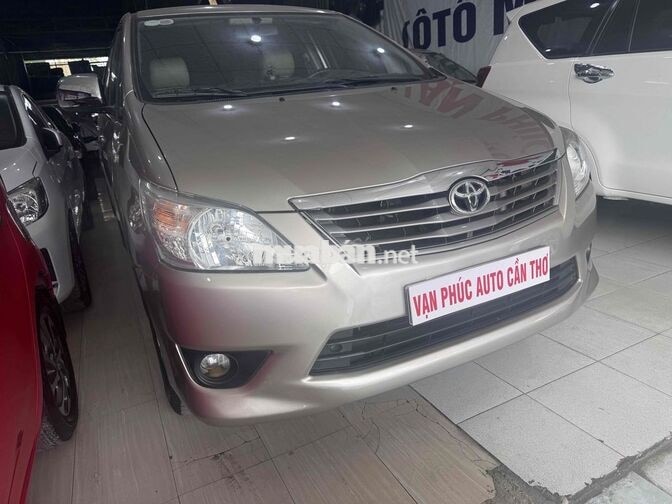 Toyota Innova 2.0E 2013 Vàng cát Số sàn