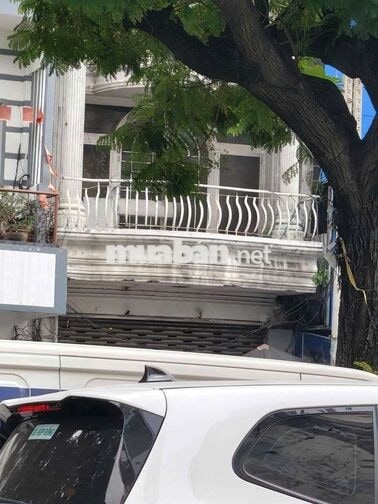 🔥 CHO THUÊ NHÀ MẶT TIỀN GẦN HẢI THƯỢNG LÃN ÔNG, Q5 – 4,5x17M –15 PHÒNG