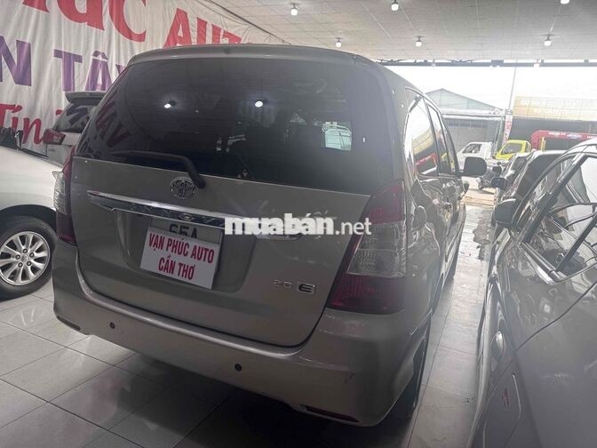 Toyota Innova 2.0E 2013 Vàng cát Số sàn