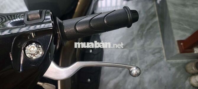 Honda Air Blade đầu bò 2012 Đen vàng