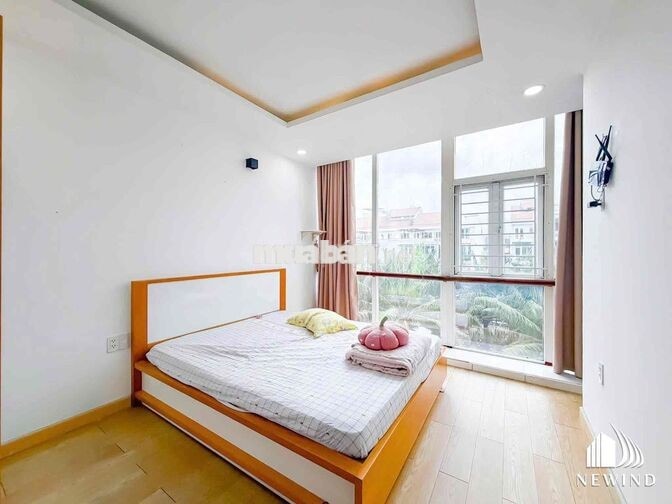 Căn hộ mini mới xây Full nội thất cao cấp 1PN lớn gần cầu Nguyễn V. Cừ