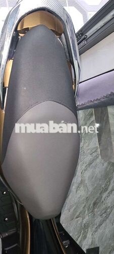 Honda Air Blade đầu bò 2012 Đen vàng