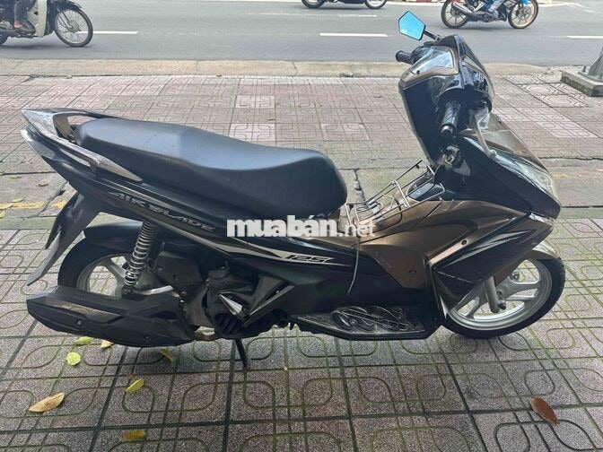 Honda Air Blade 125 2013 Vàng đồng, Đen