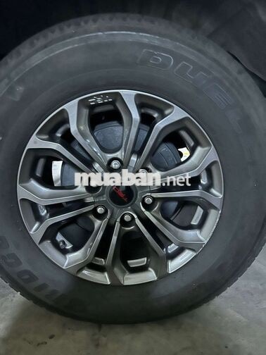 Toyota Fortuner 2015 Trắng 7 chỗ 6 vạn