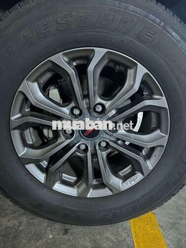 Toyota Fortuner 2015 Trắng 7 chỗ 6 vạn