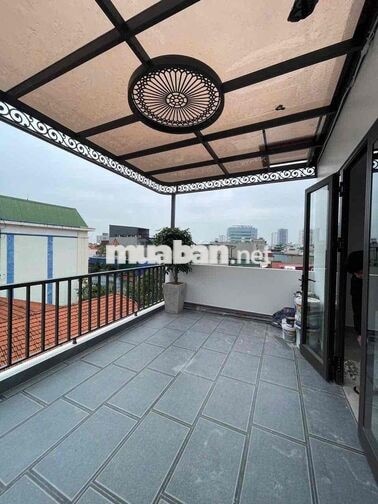bán nhà gia thuỵ Nguyễn Văn Cừ Phường Bồ Đề 50m2 x 6 tầng