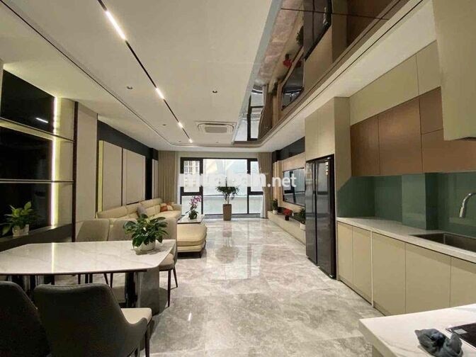 bán nhà gia thuỵ Nguyễn Văn Cừ Phường Bồ Đề 50m2 x 6 tầng