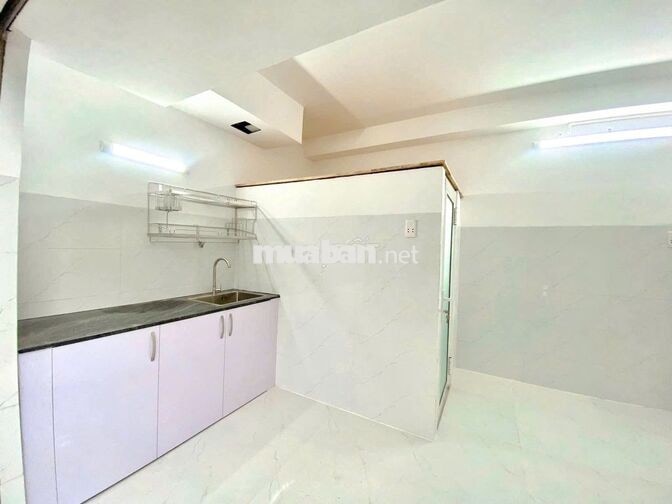 KIOT 2TR8 SÁT BÊN CHỢ BÌNH THÀNH - KDC VĨNH LỘC