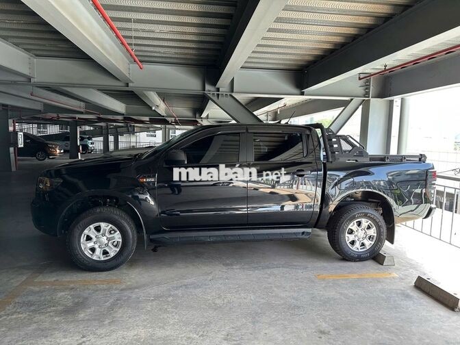 Ford Ranger 2022 Số sàn Đen, vay NH 75%, BH 2027