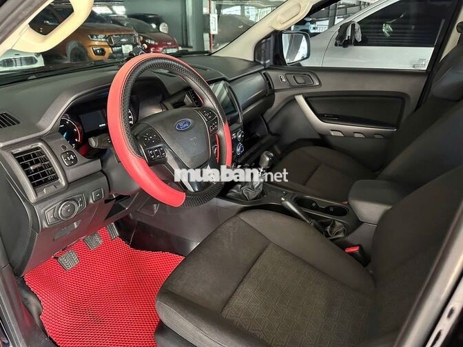 Ford Ranger 2022 Số sàn Đen, vay NH 75%, BH 2027