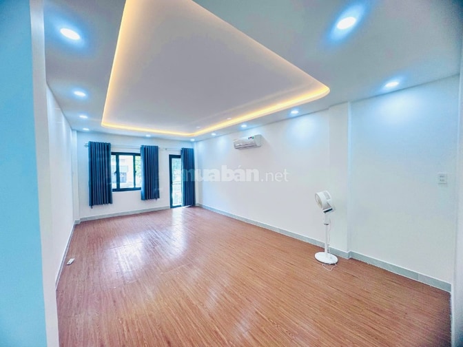 Bán nhà MT 25 Trần Phú, Q5. DT: 4mx5m, nhà nở hậu, 1 trệt, 1 lầu mới