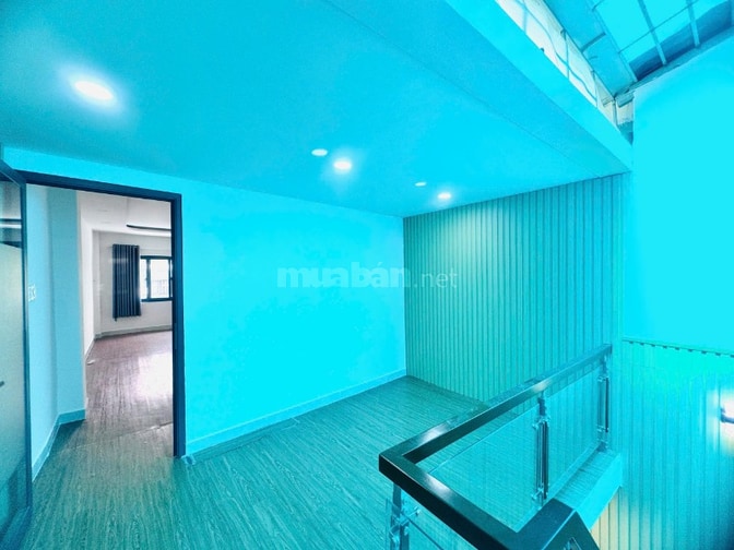 Bán nhà MT 25 Trần Phú, Q5. DT: 4mx5m, nhà nở hậu, 1 trệt, 1 lầu mới